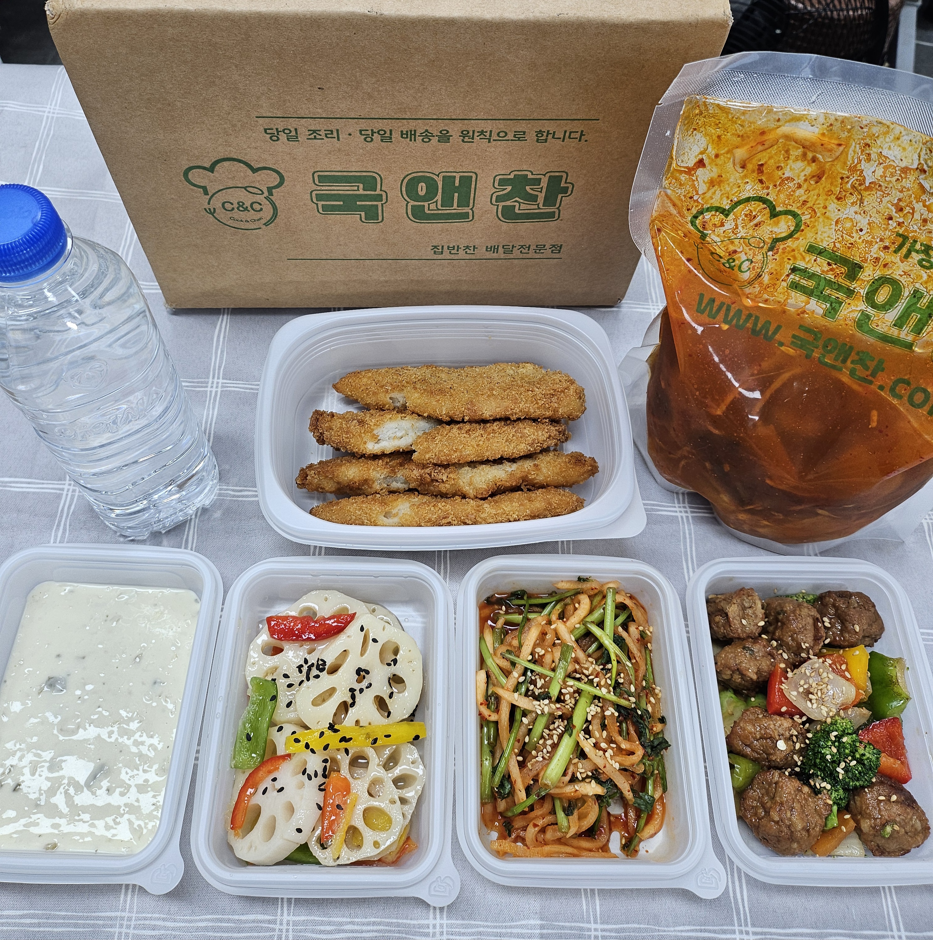 오늘의반찬 5종세트(육개장,생선까스&amp;타르소스,미트볼찹조림,연근유자샐러드,미나리무생채)