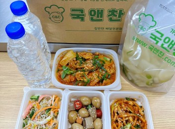 오늘의 반찬 5종세트 (오징어무국, 김치제육볶음, 맛살숙주나물무침, 메추리알곤약장조림, 무말랭이)